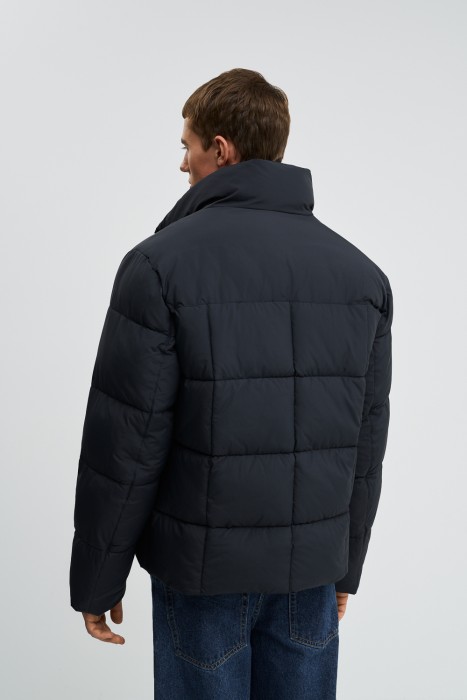 стеганая зимняя куртка по цене 4720 руб вид справа