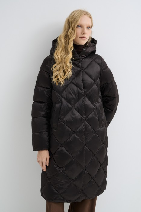 стеганое пальто с капюшоном от бренда снежная королева вид слева