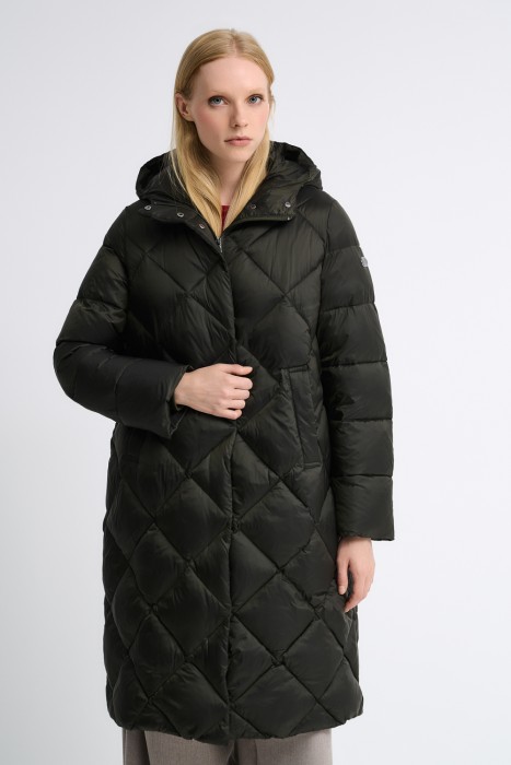 стеганое пальто с капюшоном от бренда снежная королева вид слева