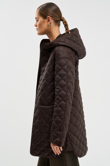 стеганое пальто с капюшоном из россии вид сбоку