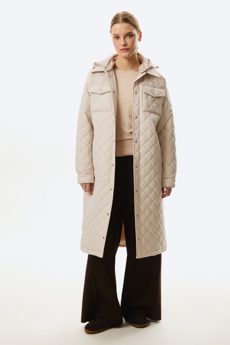 стеганое пальто с капюшоном из россии вид сбоку