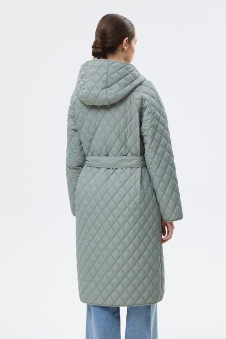 стеганое пальто с капюшоном по цене 4790 руб вид справа