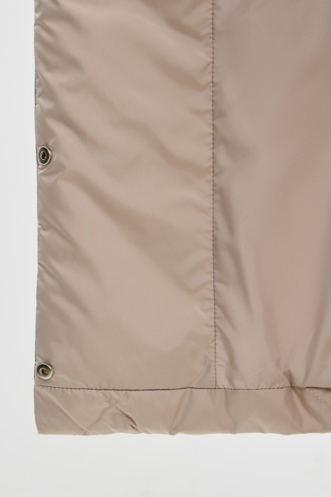 стеганое пальто с меховой отделкой из россии вид сбоку