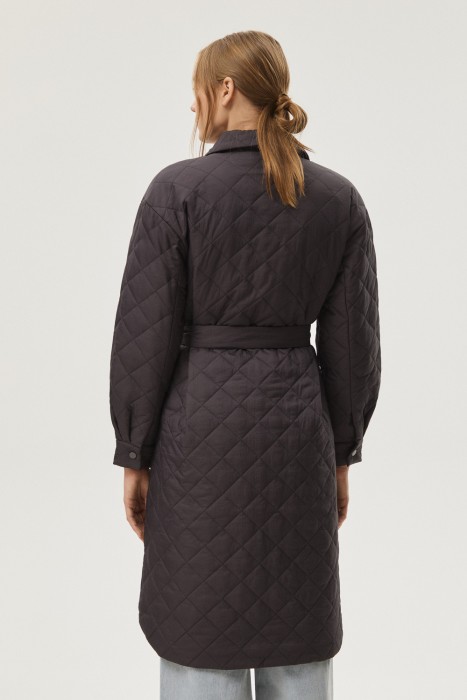 стеганое пальто с поясом по цене 3730 руб вид справа