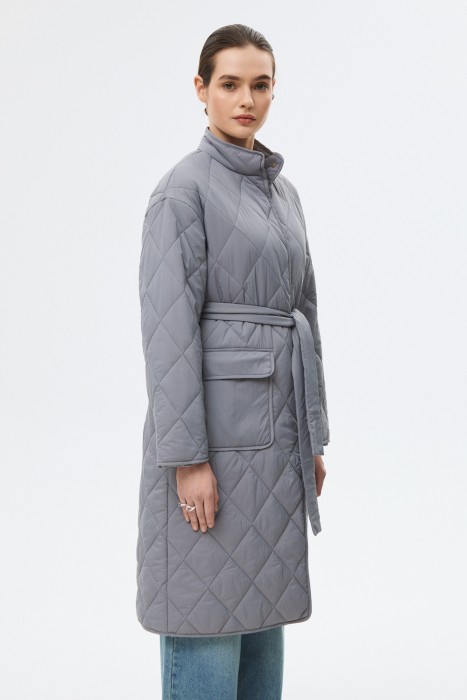 стеганое пальто с поясом от бренда снежная королева вид слева