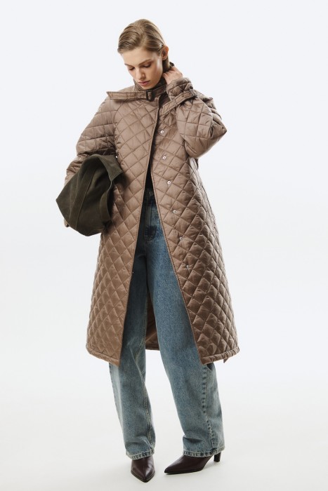 стеганое пальто с поясом по цене 5170 руб вид справа