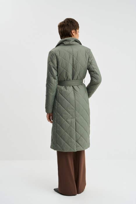 стеганое пальто с поясом по цене 4790 руб вид справа