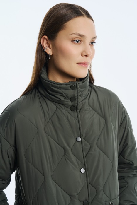 стеганое пальто из россии вид сбоку