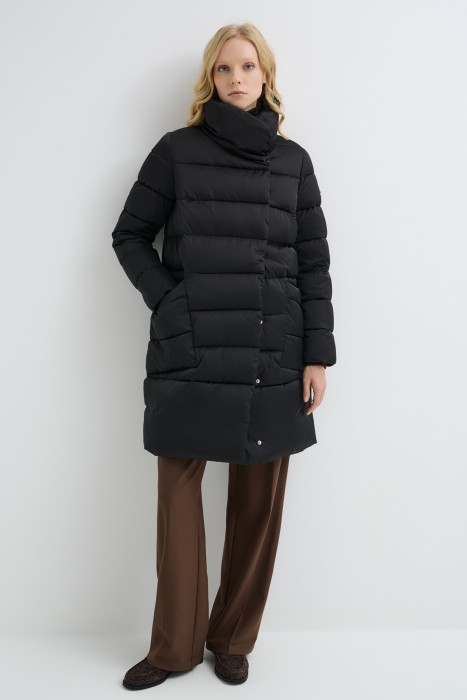 стеганое пальто от бренда снежная королева вид слева