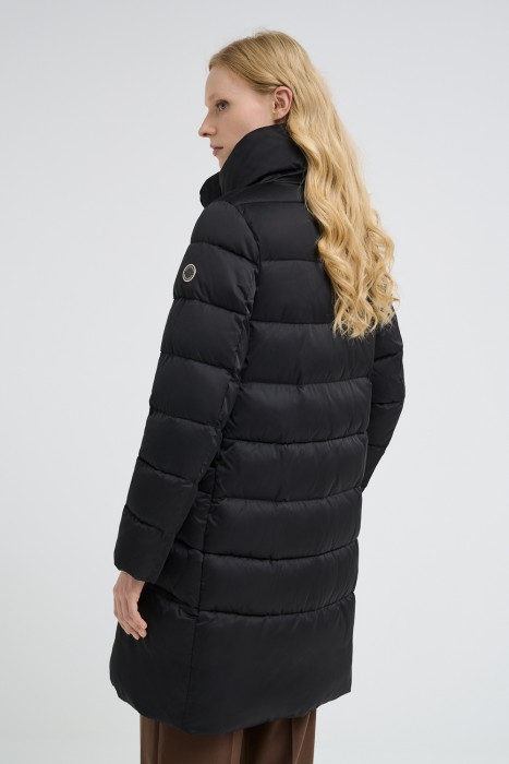 стеганое пальто по цене 6710 руб вид справа