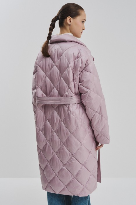 стеганое пальто из россии вид сбоку