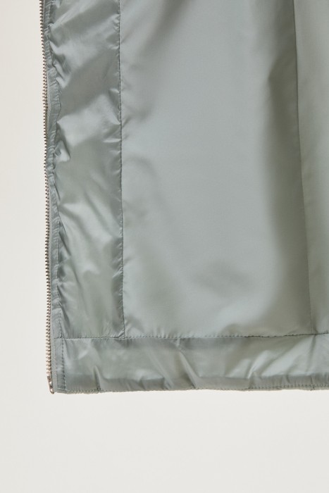 стеганое пальто из россии вид сбоку