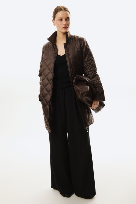 стеганое пальто от бренда снежная королева вид слева