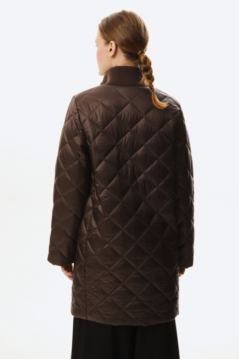 стеганое пальто по цене 4600 руб вид справа