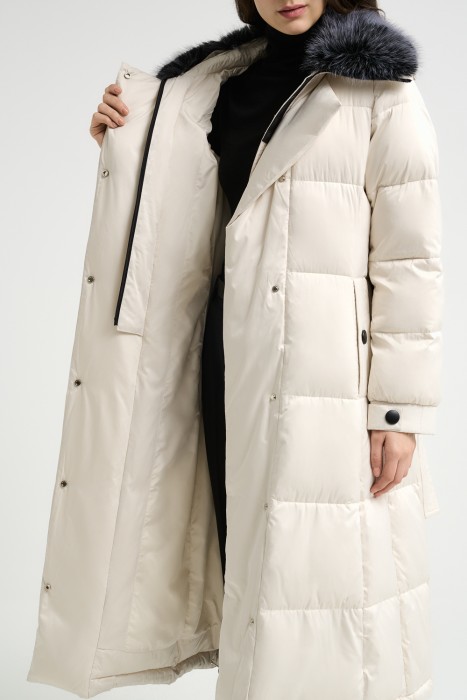 стеганое пальто из россии вид сбоку