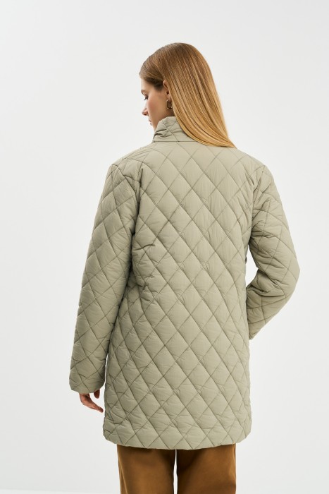 стеганое пальто по цене 4120 руб вид справа