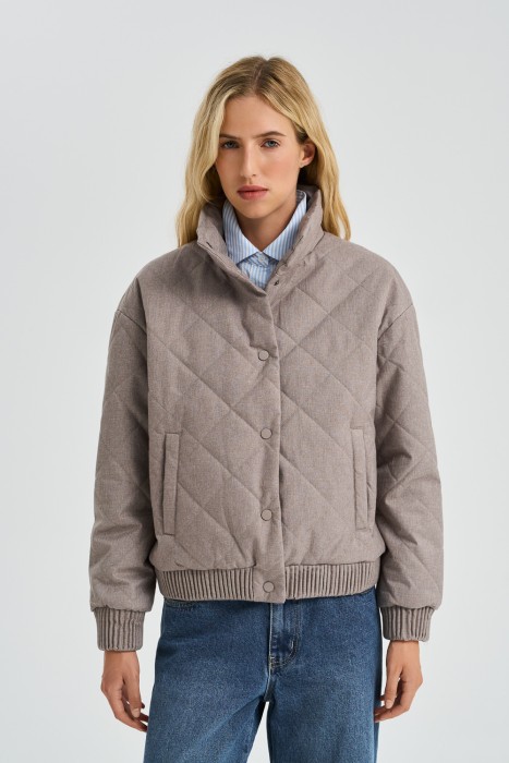 стеганый бомбер от бренда снежная королева вид слева