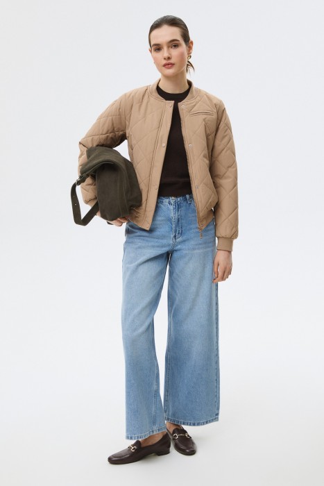 стеганый бомбер от бренда снежная королева вид слева