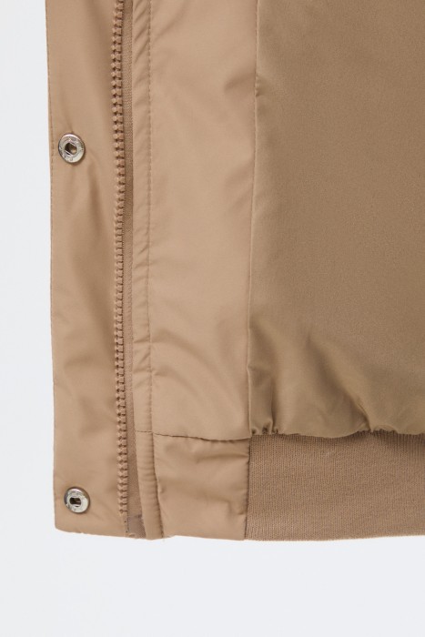 стеганый бомбер из россии вид сбоку