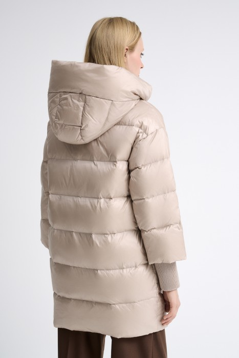 стеганый пуховик по цене 7330 руб вид справа