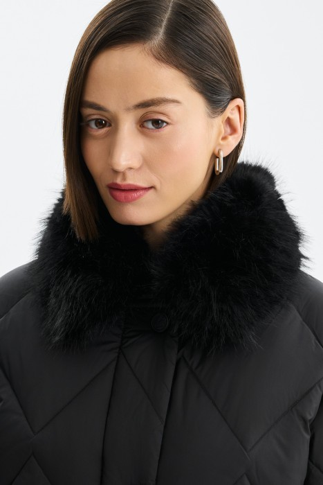 стеганый пуховик из россии вид сбоку