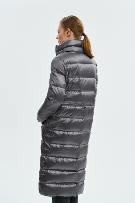 стеганый пуховик по цене 5620 руб вид справа