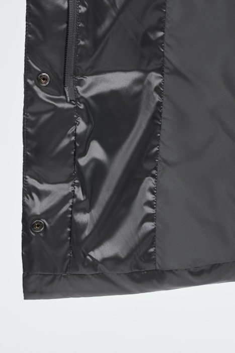 стеганый пуховик из россии вид сбоку