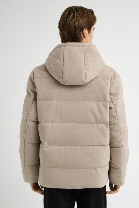 стеганый пуховик от бренда снежная королева вид слева