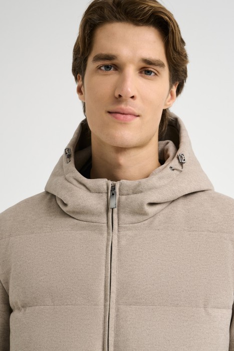 стеганый пуховик из россии вид сбоку