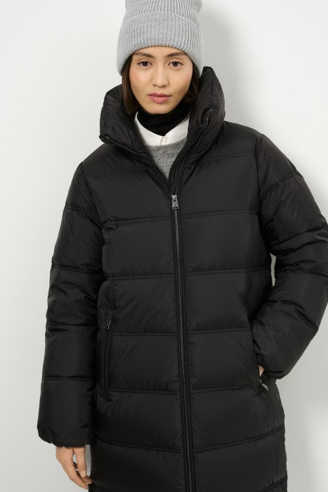 стеганый пуховик от бренда снежная королева вид слева