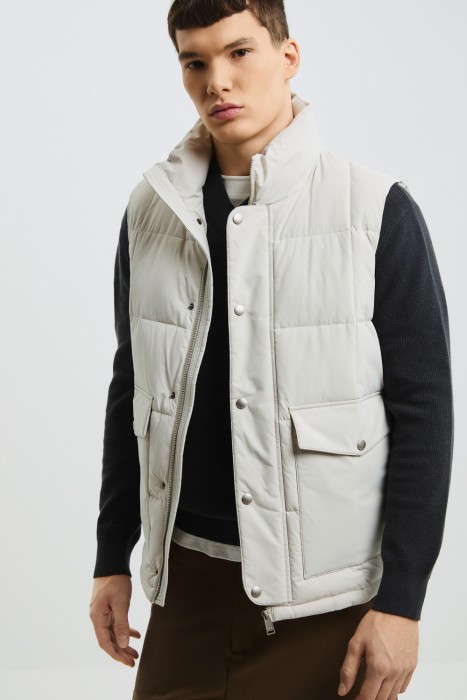 стеганый жилет из россии вид сбоку