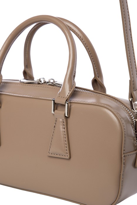 сумка багет из натуральной кожи по цене 5650 руб вид справа