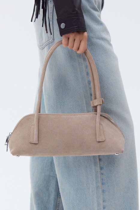 сумка багет из натуральной замши от бренда снежная королева вид слева