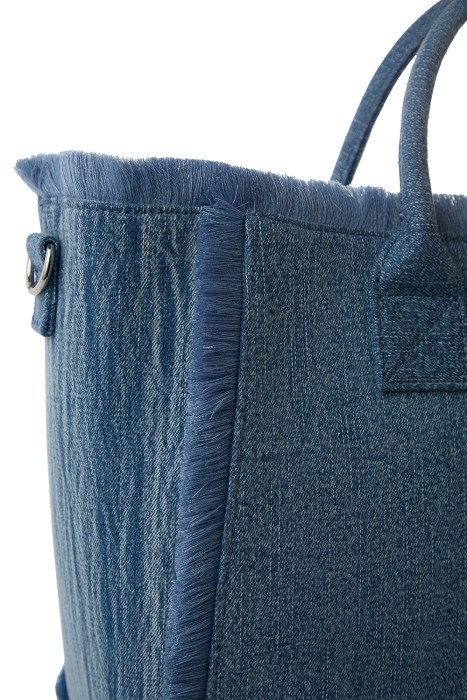 сумка из денима от бренда снежная королева вид слева