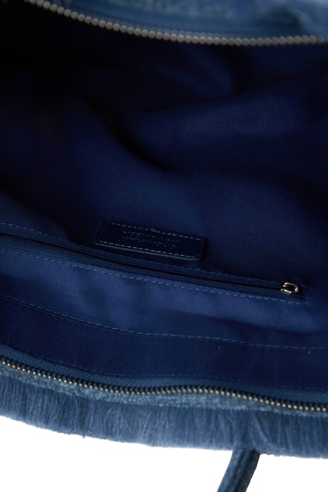 сумка из денима по цене 3680 руб вид справа