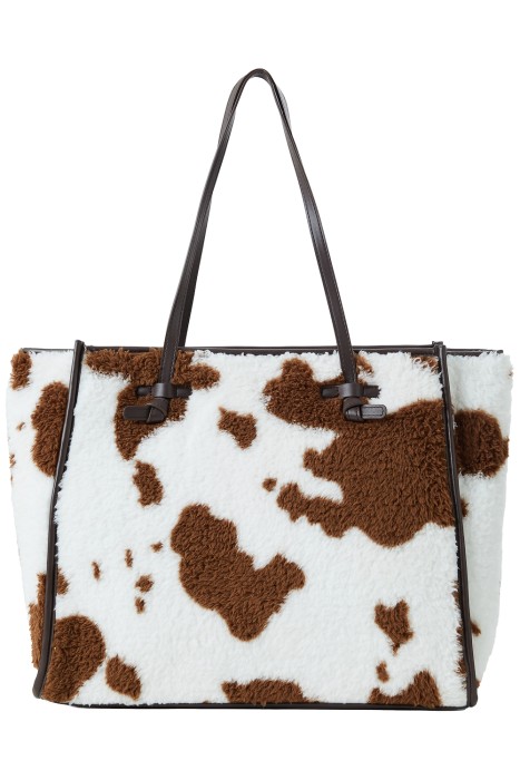 сумка из искусственного меха от бренда снежная королева вид слева