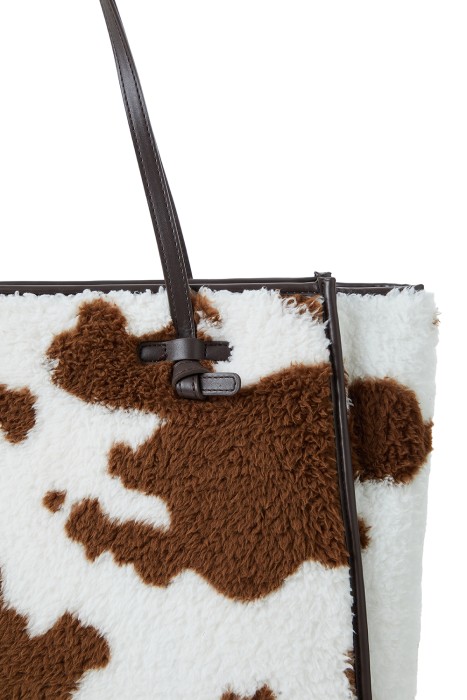 сумка из искусственного меха из россии вид сбоку