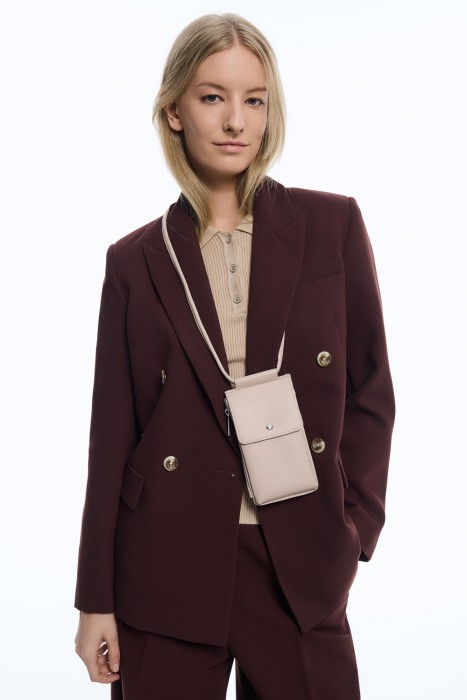 сумка из искусственной кожи от бренда снежная королева вид слева