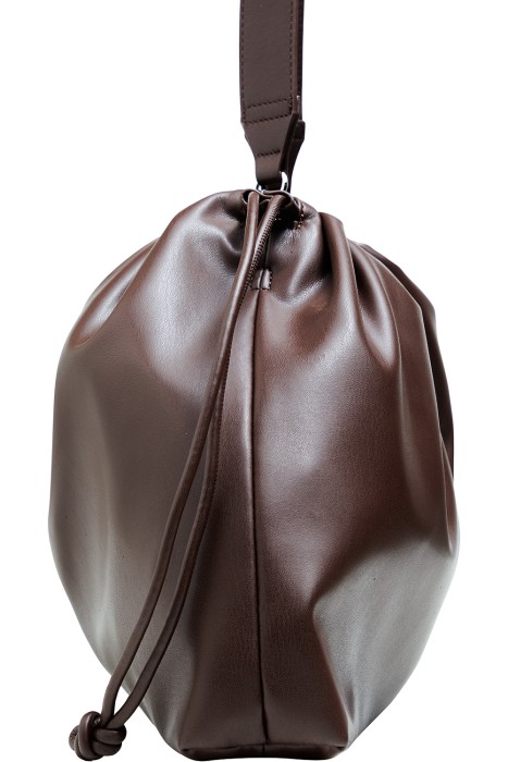 сумка из искусственной кожи по цене 2680 руб вид справа