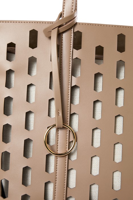 сумка из искусственной кожи от бренда снежная королева вид слева