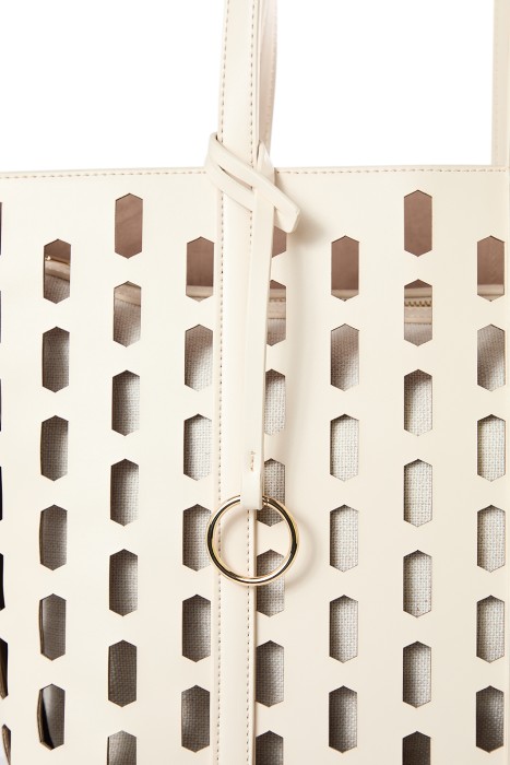 сумка из искусственной кожи от бренда снежная королева вид слева