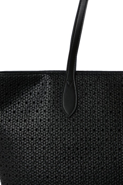 сумка из искусственной кожи от бренда снежная королева вид слева