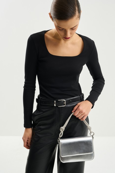 сумка из искусственной кожи по цене 2720 руб вид справа