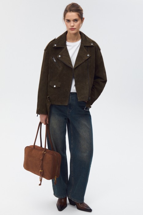 сумка из натуральной кожи от бренда снежная королева вид слева