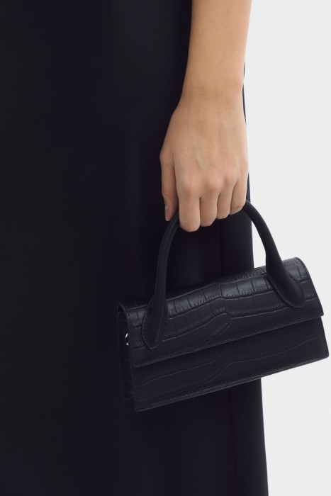 сумка из натуральной кожи от бренда снежная королева вид слева