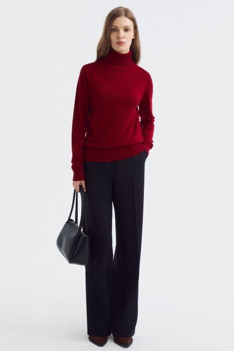 сумка из натуральной кожи от бренда снежная королева вид слева