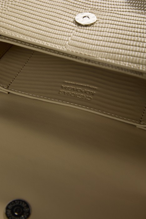 сумка из натуральной кожи из россии вид сбоку