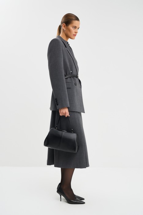 сумка из натуральной кожи от бренда снежная королева вид слева