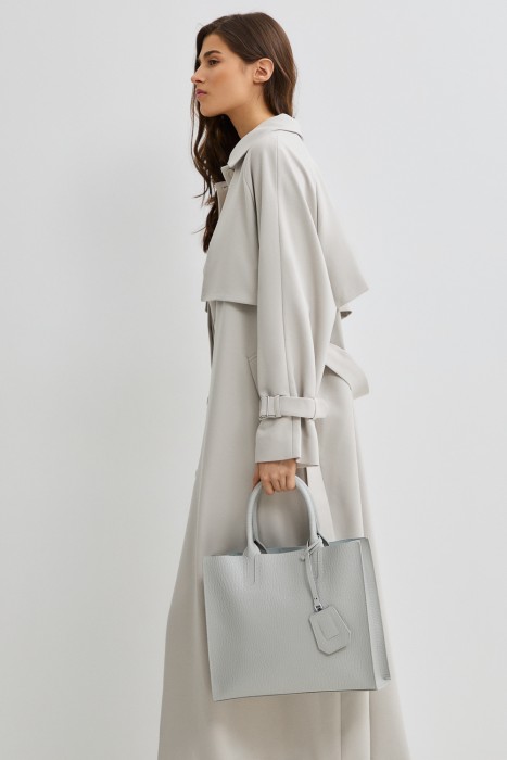 сумка из натуральной кожи от бренда снежная королева вид слева