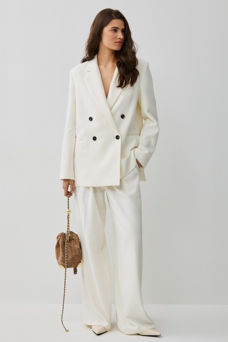 сумка из натуральной кожи от бренда снежная королева вид слева